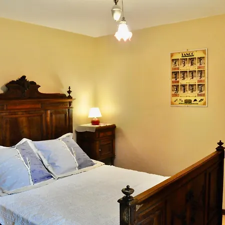Chez Lucien Bed and Breakfast *